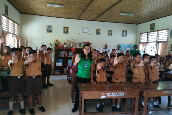 SOSIALISASI BAHAYA NARKOBA PADA USIA DINI di SD N 12 KARANGASEM