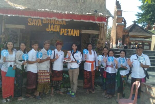 Sosialisasi dan Pembagian Brosur dalam Rangkaian HANI 2019 "Generasi Milenial Sehat Tanpa Narkoba menuju Indonesia Emas"