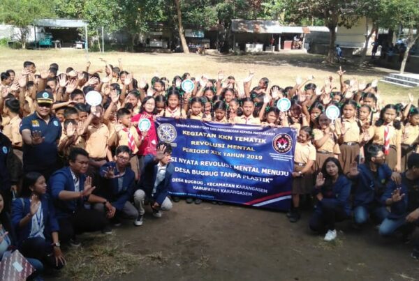 Desiminasi Informasi Penguatan P4GN Melalui Tatap Muka Langsung di Lapangan Upacara Bendera SMP N 4 Amlapura