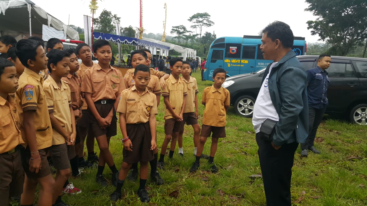 Sosialisasi Penguatan P4GN terhadap Siswa-siswi SD N 1 Selat untuk mewujudkan Generasi Milenial Tanpa Narkoba Menuju Indonesia Emas Sosialisasi Penguatan P4GN terhadap Siswa-siswi SD N 1 Selat untuk mewujudkan Generasi Milenial Tanpa Narkoba Menuju Indonesia Emas