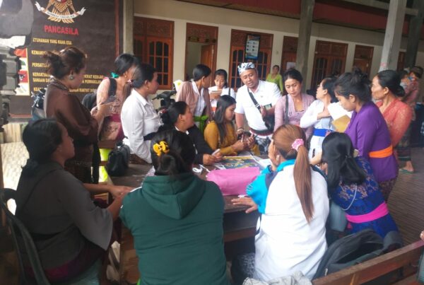 Diseminasi Informasi P4GN melalui media konvensional tatap muka langsung kepada ibu PKK desa Rendang untuk mewujudkan bebas dari peredaran Narkoba