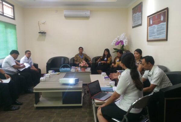 Rapat terkait Perjanjian Kerja Sama di Ruang Rapat SEKDA Karangasem