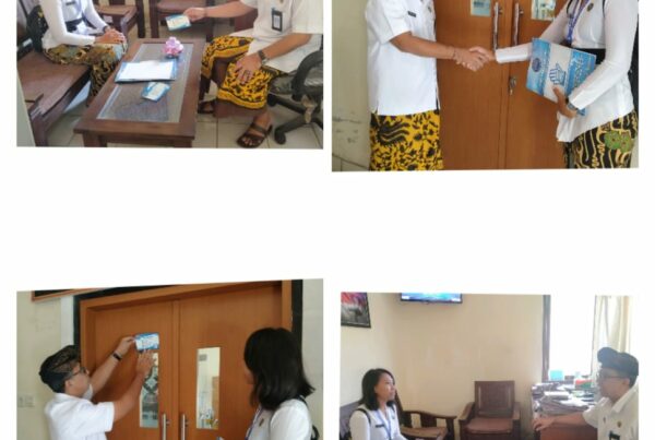 Desiminasi Informasi melalui pemasangan stiker Desiminasi Informasi melalui pemasangan stiker