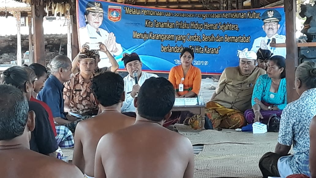 Sinergitas PEMDA Bagian Kesra dengan BNNK Karangasem melaksanakan Giat Sosialisasi Pembinaan Kemiskinan Kultur di Kecamatan Karangasem Kab.Karangasem Sinergitas PEMDA Bagian Kesra dengan BNNK Karangasem melaksanakan Giat Sosialisasi Pembinaan Kemiskinan Kultur di Kecamatan Karangasem Kab.Karangasem