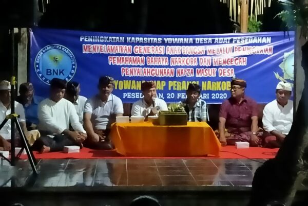 Sosialiasi Bahaya Narkoba di Jaba Tengah Pura Luhur Rambut Petung, Desa Adat Pesedahan