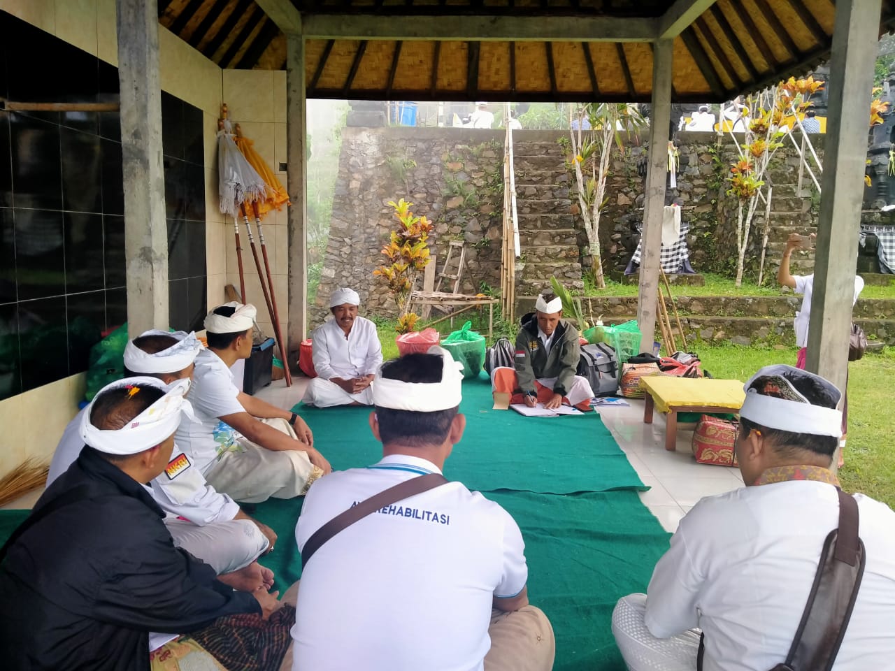Kegiatan Persembahyangan Bersama Dalam Rangka Pembinaan Rohani Dan Mental Pegawai BNNK Karangasem Kegiatan Persembahyangan Bersama Dalam Rangka Pembinaan Rohani Dan Mental Pegawai BNNK Karangasem