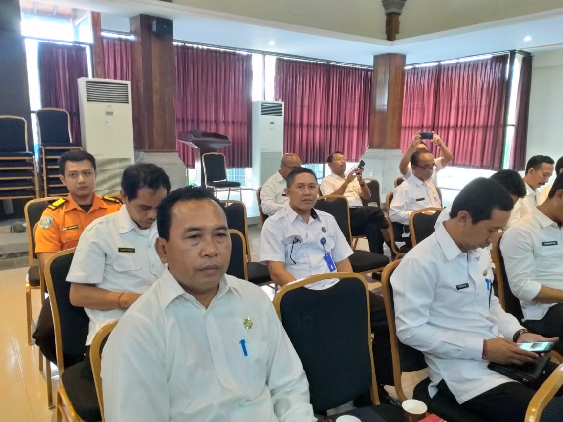 Rapat Rutin Pemkab. Karangasem di Rapat Rutin Pemkab. Karangasem di
