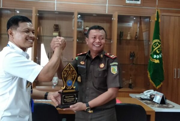 Pelaksanaan Koordinasi terkait Penguatan P4GN terhadap Kajari dan Staf Kejaksaan Negeri. Pelaksanaan Koordinasi terkait Penguatan P4GN terhadap Kajari dan Staf Kejaksaan Negeri.