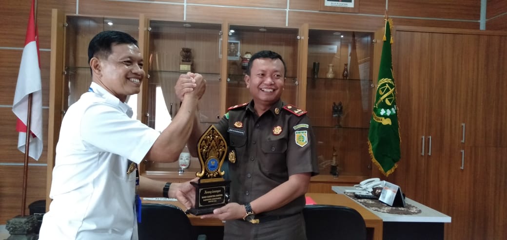 Pelaksanaan Koordinasi terkait Penguatan P4GN terhadap Kajari dan Staf Kejaksaan Negeri. Pelaksanaan Koordinasi terkait Penguatan P4GN terhadap Kajari dan Staf Kejaksaan Negeri.
