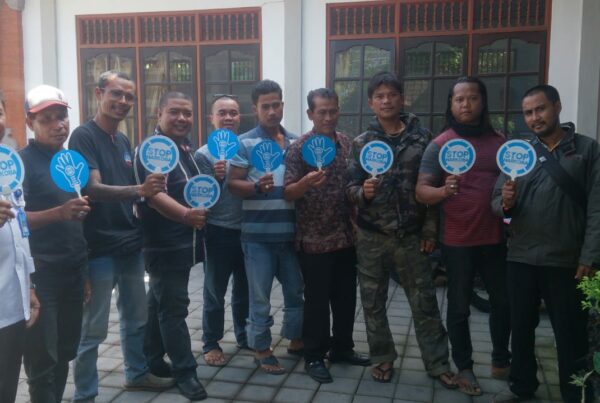 Diseminasi Informasi P4GN melalui tatap muka kepada masyarakat yang berkunjung ke BNNK Karangasem Diseminasi Informasi P4GN melalui tatap muka kepada masyarakat yang berkunjung ke BNNK Karangasem