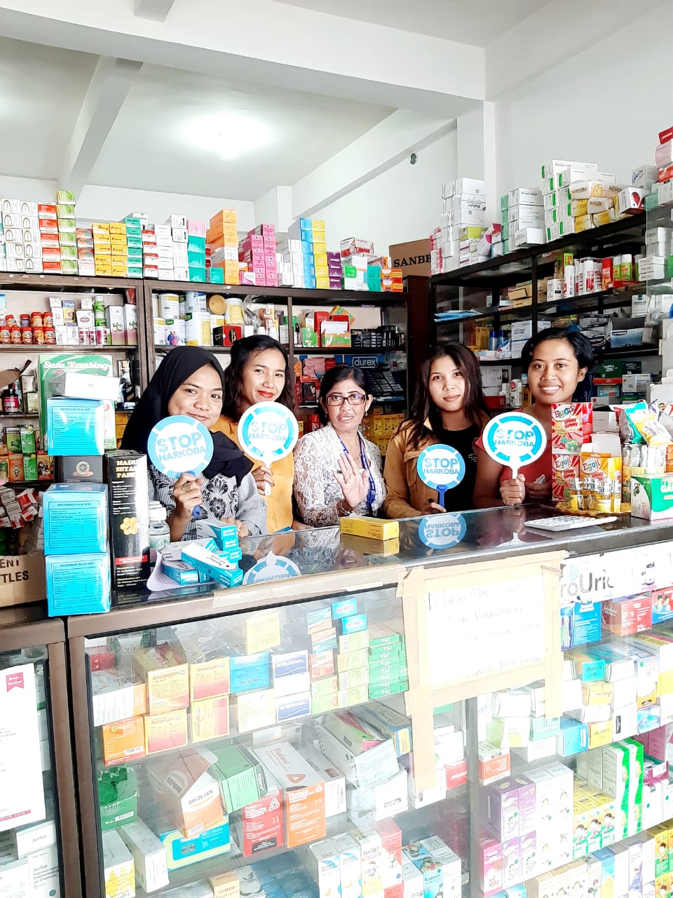 Sosialisasi Bahaya Narkoba Melalui Media Konvensional Tatap Muka dan pembagian brosur Sosialisasi Bahaya Narkoba Melalui Media Konvensional Tatap Muka dan pembagian brosur