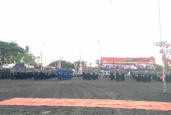 Upacara dalam rangka Hut Bhayangkara ke-73 dan acara syukuran yang bertemakan Dengan Semangat Prometer, Pegababdian Polri untuk Masyarakat, Bangsa dan Negara