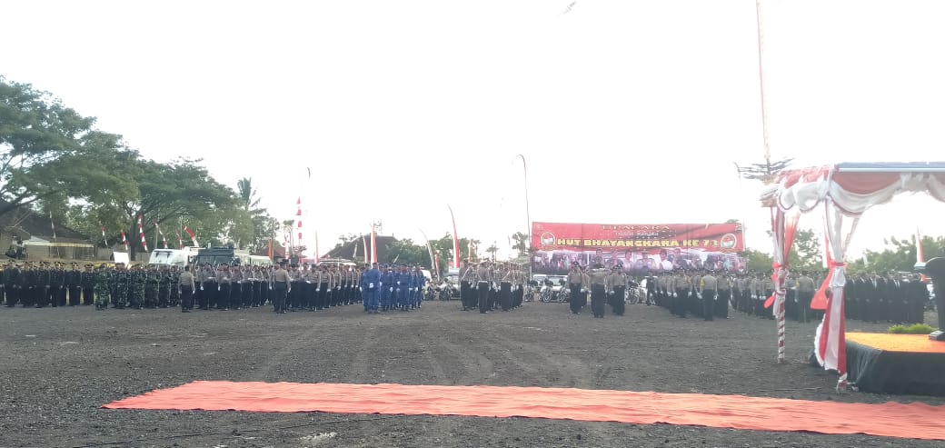Upacara dalam rangka Hut Bhayangkara ke-73 dan acara syukuran yang bertemakan Dengan Semangat Prometer, Pegababdian Polri untuk Masyarakat, Bangsa dan Negara