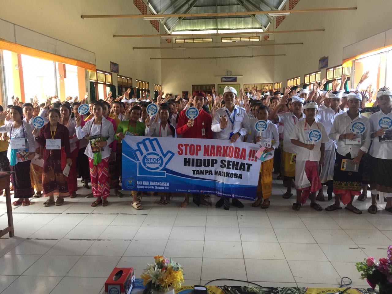 Diseminasi Bahaya Narkoba dan Upaya P4GN pada siswa-siswi peserta MPLS Diseminasi Bahaya Narkoba dan Upaya P4GN pada siswa-siswi peserta MPLS