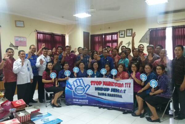 Deseminasi Informasi P4GN melalui media konvensional tatap muka langsung dengan memaparkan INPRES 6 TH 2018 Pada Staf Dinas Kebudayaan baik Asn dan Tenaga Kontrak untuk mewujudkan Karangasem bebas dari peredaran Gelap Narkoba