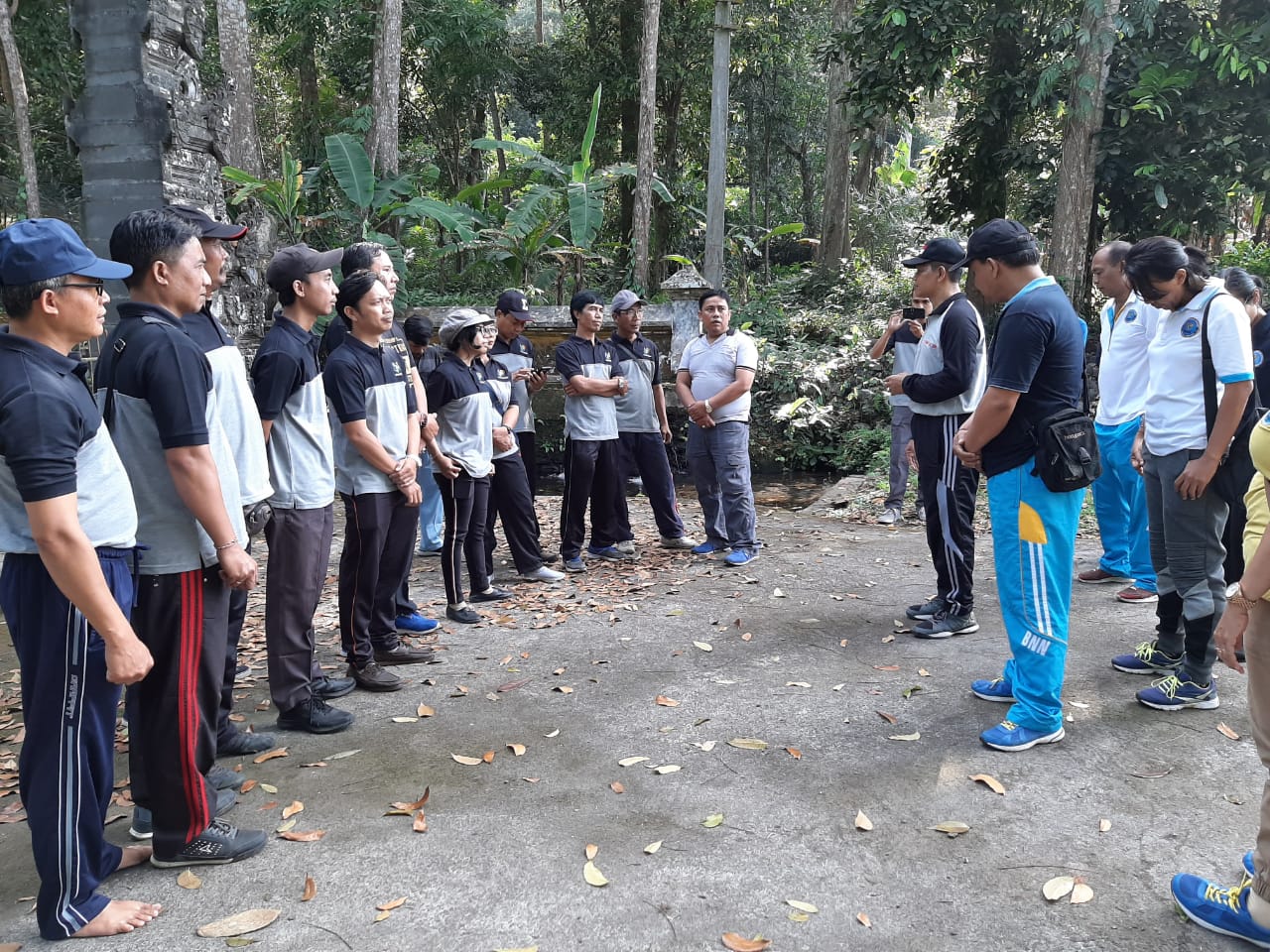 Deseminasi Informasi P4GN melalui media konvensional tatap muka langsung pada Staf Badan Pusat Statistik Kab. Karangasem untuk mewujudkan Karangasem bebas dari peredaran Gelap Narkoba Deseminasi Informasi P4GN melalui media konvensional tatap muka langsung pada Staf Badan Pusat Statistik Kab. Karangasem untuk mewujudkan Karangasem bebas dari peredaran Gelap Narkoba