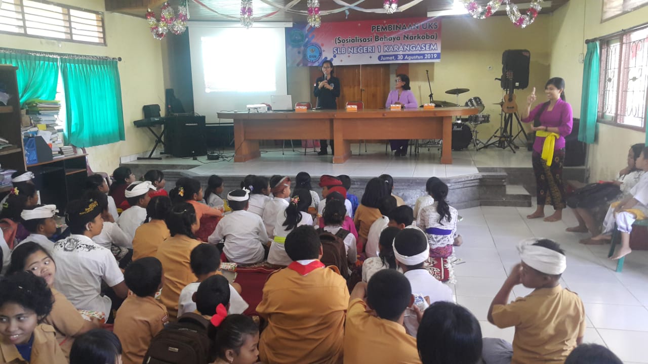 Deseminasi Informasi P4GN melalui media konvensional tatap muka langsung Pada Siswa SLB N 1 Karangasem untuk mewujudkan Karangasem bebas dari peredaran Gelap Narkoba Deseminasi Informasi P4GN melalui media konvensional tatap muka langsung Pada Siswa SLB N 1 Karangasem untuk mewujudkan Karangasem bebas dari peredaran Gelap Narkoba