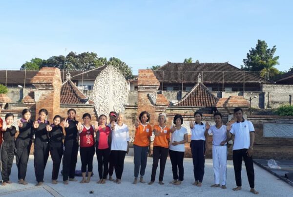 Diseminasi Informasi P4GN terhadap Peserta Komunitas Yoga Karangasem guna mewujudkan masyarakat yang bersih, sehat berwawasan anti narkoba