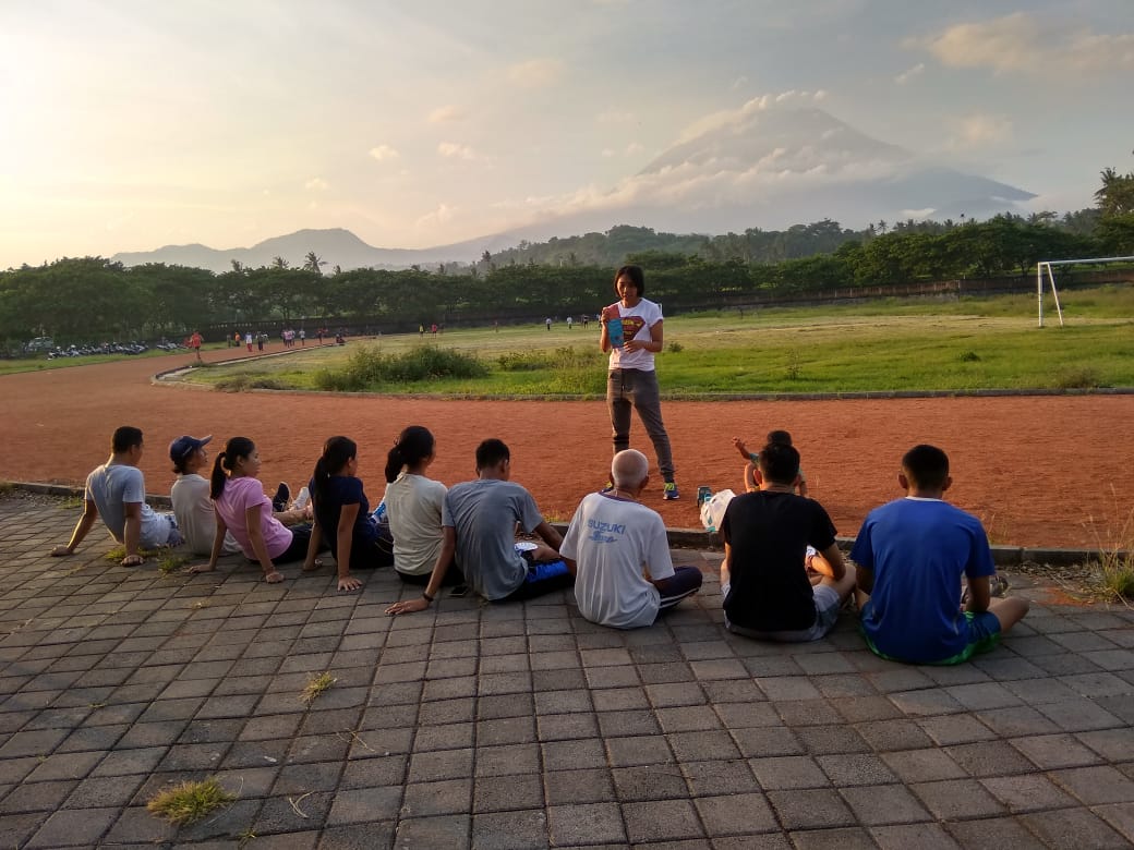 Diseminasi Sosialisasi Informasi P4GN terhadap Masyarakat Umum di Lapangan Stadion Amlapura agar bebas dari Peredaran Gelap Narkoba Diseminasi Sosialisasi Informasi P4GN terhadap Masyarakat Umum di Lapangan Stadion Amlapura agar bebas dari Peredaran Gelap Narkoba