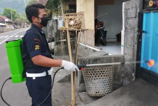 Langkah Pencegahan Penyebaran Virus Covid-19 melalui Penyemprotan Desinfektan