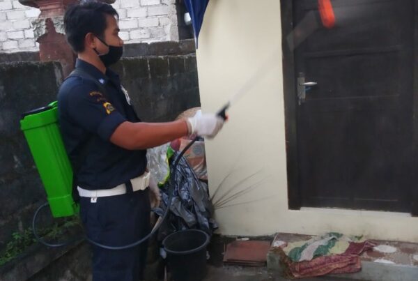 Langkah Pencegahan Penyebaran Virus Covid-19 melalui Penyemprotan Desinfektan.