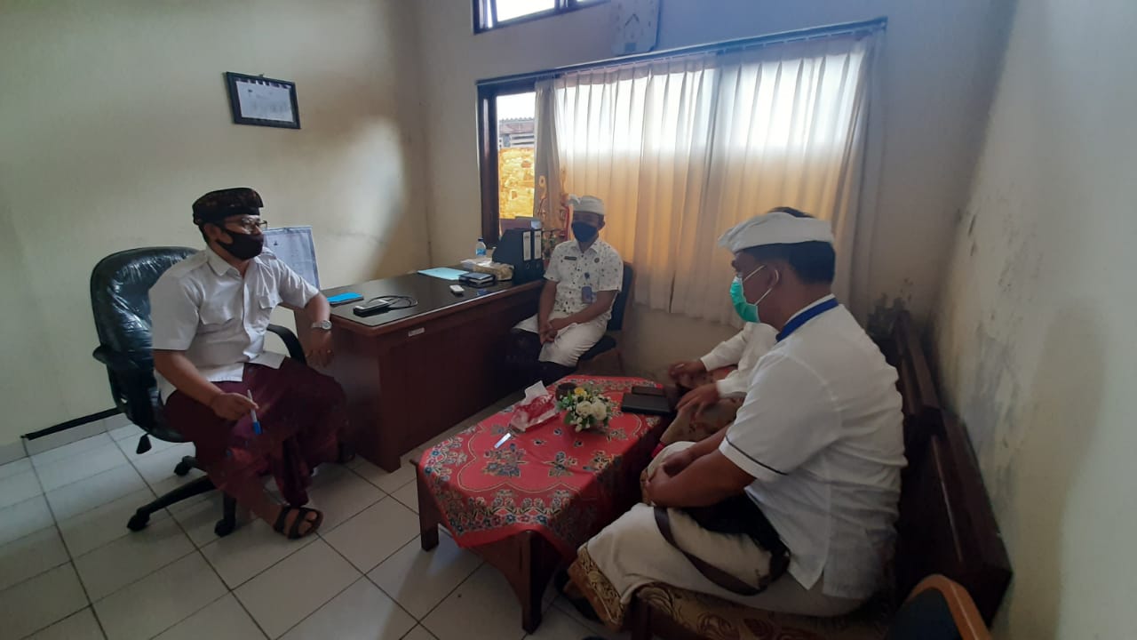 Koordinasi terkait jadwal Video Conference dengan Bagian Adpem Setda Kab. Karangasem di Kantor Adpem Setda Kab. Karangasem Koordinasi terkait jadwal Video Conference dengan Bagian Adpem Setda Kab. Karangasem di Kantor Adpem Setda Kab. Karangasem
