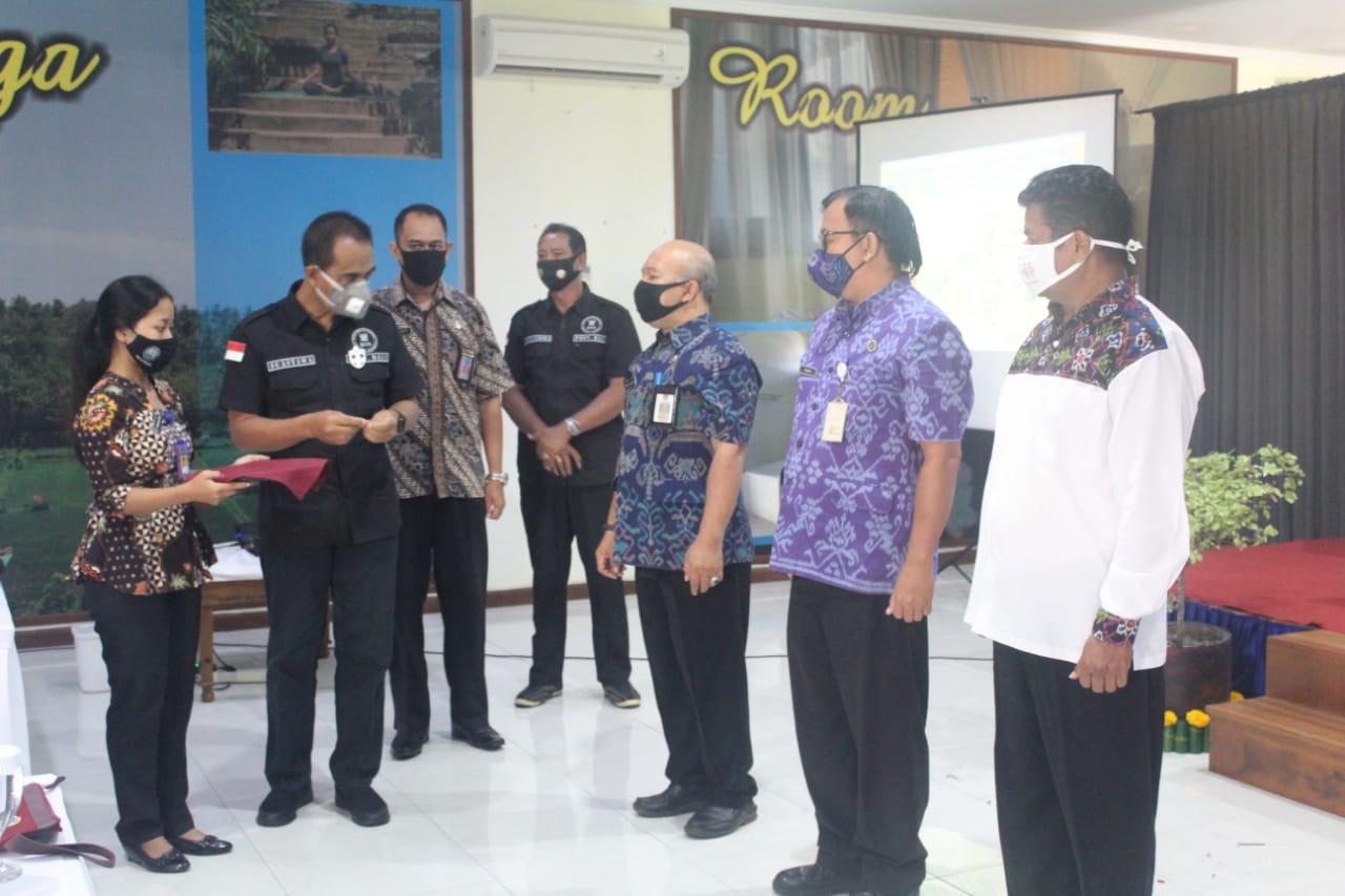 Asistensi Penguatan Dalam Rangka Pembentukan Relawan Anti Narkoba di Taman Surgawi Ujung-Karangasem Asistensi Penguatan Dalam Rangka Pembentukan Relawan Anti Narkoba di Taman Surgawi Ujung-Karangasem