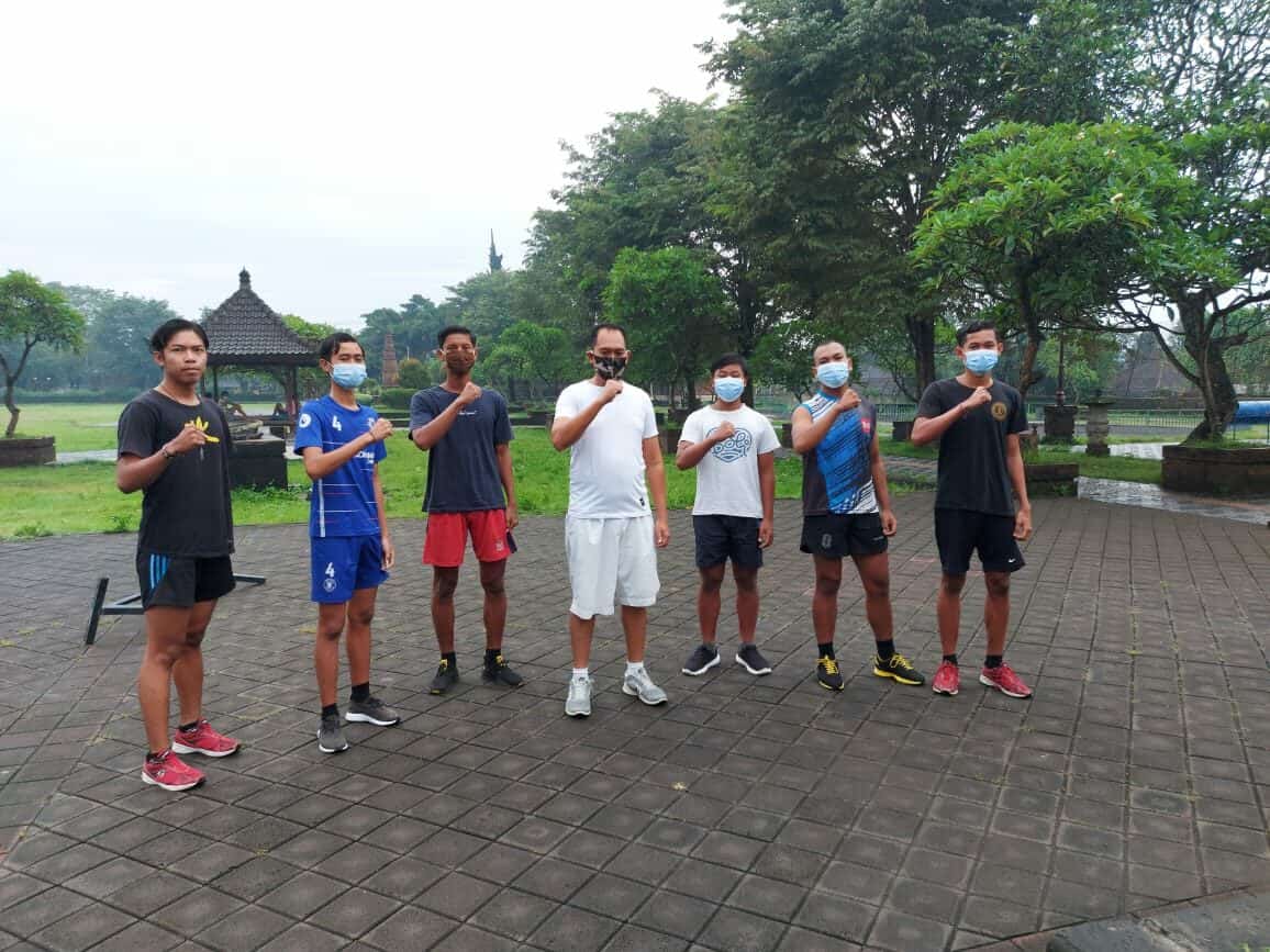KIE P4GN dan ajakan "WarOnDrugs" di Taman Kota Amlapura KIE P4GN dan ajakan “WarOnDrugs” di Taman Kota Amlapura
