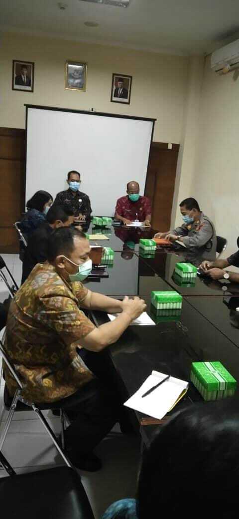 Rapat pembahasan kegiatan pada Kesbangpolinmas Kabupaten Karangasem Tahun 2021 Rapat pembahasan kegiatan pada Kesbangpolinmas Kabupaten Karangasem Tahun 2021