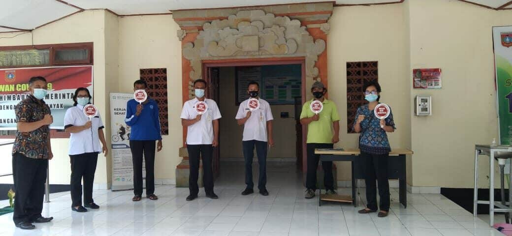 Kampanye Semangat War On Drugs di Kantor Dinas Ketenagakerjaan Kab. Karangasem Kampanye Semangat War On Drugs di Kantor Dinas Ketenagakerjaan Kab. Karangasem