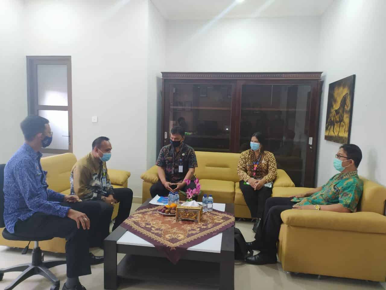 Koordinasi dalam rangka sinergitas penguatan P4GN di Ruang Bapas Kelas II Kab. Karangasem Koordinasi dalam rangka sinergitas penguatan P4GN di Ruang Bapas Kelas II Kab. Karangasem