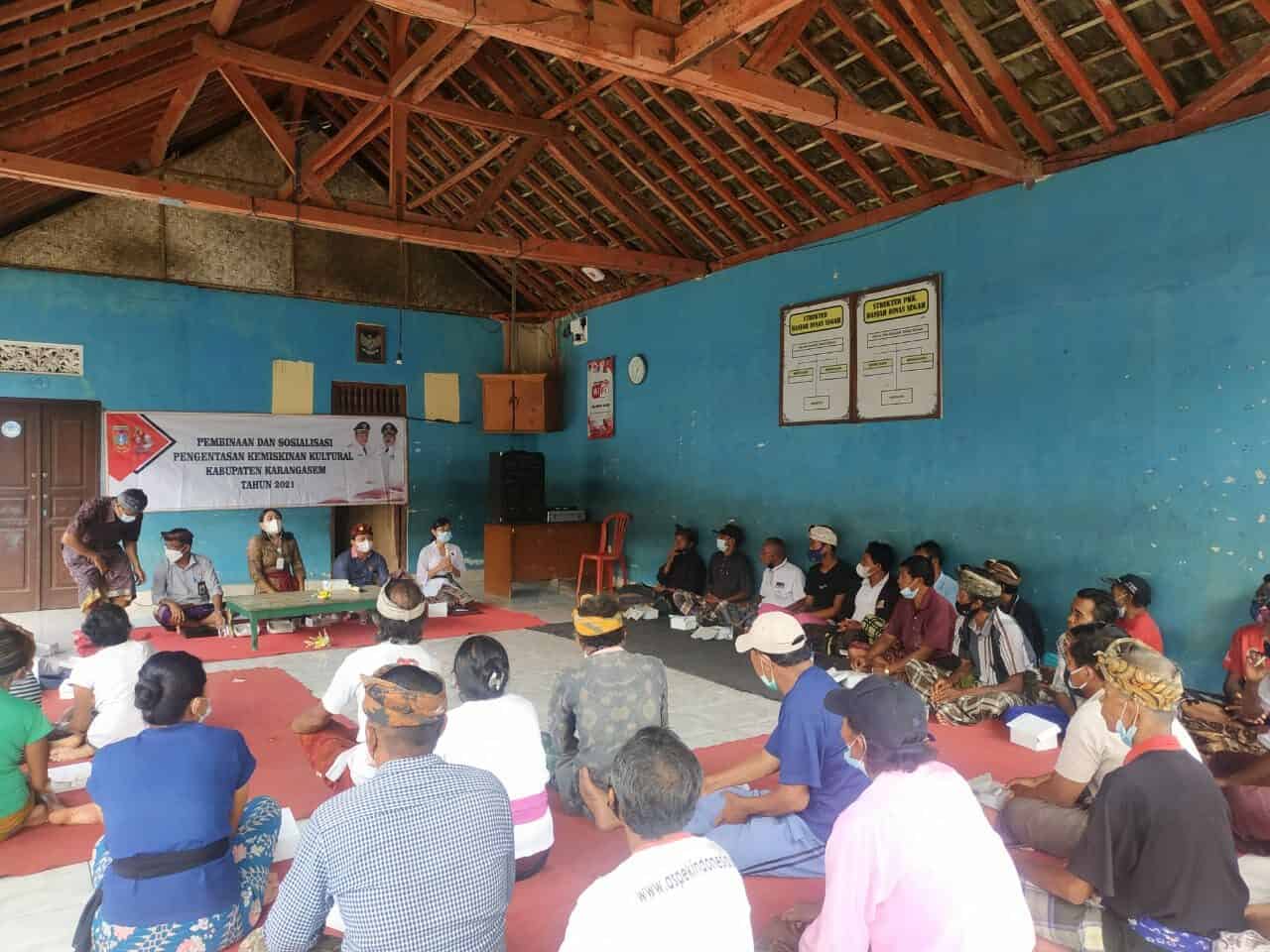 Sosialisasi Bahaya Narkoba dan Permasalahannya di Desa Adat Segah Sosialisasi Bahaya Narkoba dan Permasalahannya di Desa Adat Segah
