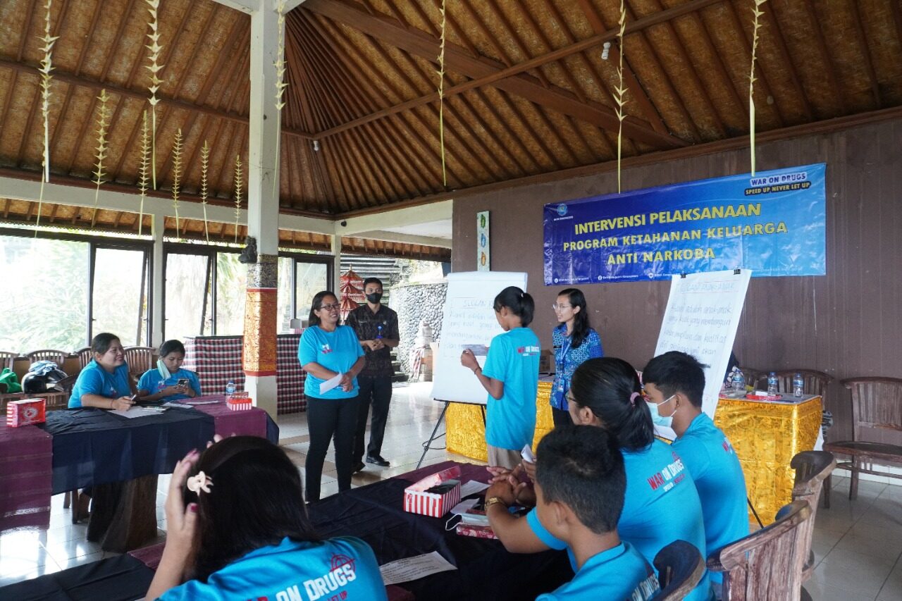 INTERVENSI KETAHANAN KELUARGA ANTI NARKOBA INTERVENSI KETAHANAN KELUARGA ANTI NARKOBA