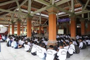 BNN KABUPATEN KARANGASEM SOSIALISASI MPLS SMA/K DI KARANGASEM | WUJUDKAN SEKOLAH BERSINAR BNN KABUPATEN KARANGASEM SOSIALISASI MPLS SMA/K DI KARANGASEM | WUJUDKAN SEKOLAH BERSINAR
