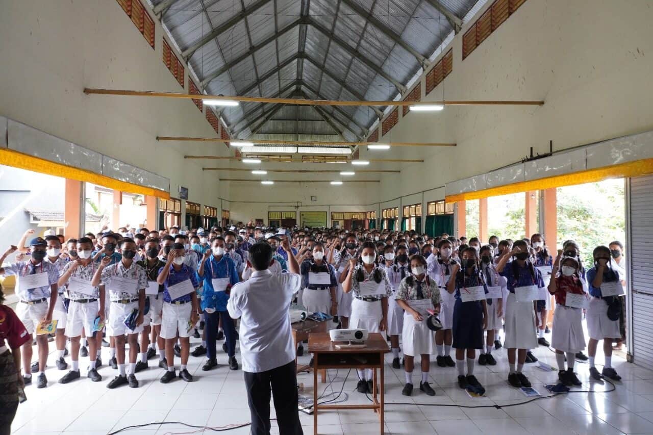 BNN KABUPATEN KARANGASEM SOSIALISASI MPLS SMA/K DI KARANGASEM | WUJUDKAN SEKOLAH BERSINAR BNN KABUPATEN KARANGASEM SOSIALISASI MPLS SMA/K DI KARANGASEM | WUJUDKAN SEKOLAH BERSINAR