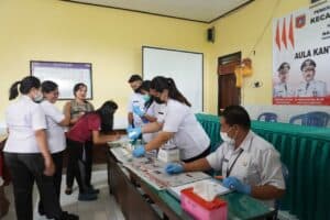 PEMBERDAYAAN MASYARAKAT ANTI NARKOBA MELALUI TEST URINE DI INSTANSI PEMERINTAH PEMBERDAYAAN MASYARAKAT ANTI NARKOBA MELALUI TEST URINE DI INSTANSI PEMERINTAH