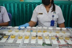 PEMBERDAYAAN MASYARAKAT ANTI NARKOBA MELALUI TEST URINE DI INSTANSI PEMERINTAH PEMBERDAYAAN MASYARAKAT ANTI NARKOBA MELALUI TEST URINE DI INSTANSI PEMERINTAH