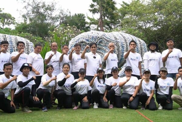 CAPACITY BUILDING TINGKATKAN SOLIDARITAS TEAM WORK