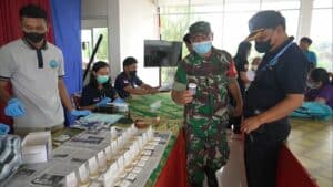 PEMBERDAYAAN MASYARAKAT ANTI NARKOBA MELALUI TEST URINE DI INSTANSI PEMERINTAH DESA NONGAN PEMBERDAYAAN MASYARAKAT ANTI NARKOBA MELALUI TEST URINE DI INSTANSI PEMERINTAH DESA NONGAN