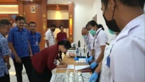 PENANDATANGANAN PERJANJIAN KERJASAMA (PKS) P4GN BNNK KARANGASEM DENGAN KEMENTERIAN AGAMA KABUPATEN KARANGASEM PENANDATANGANAN PERJANJIAN KERJASAMA (PKS) P4GN BNNK KARANGASEM DENGAN KEMENTERIAN AGAMA KABUPATEN KARANGASEM