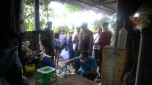 PEMANTAUAN DAN PEMBINAAN PENDUDUK NON PERMANEN SINERGI WUJUDKAN KARANGASEM BERSINAR (BERSIH NARKOBA) PEMANTAUAN DAN PEMBINAAN PENDUDUK NON PERMANEN SINERGI WUJUDKAN KARANGASEM BERSINAR (BERSIH NARKOBA)