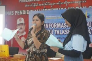 INFORMASI DAN EDUKASI MELALUI TALKSHOW/ TATAP MUKA INFORMASI DAN EDUKASI MELALUI TALKSHOW/ TATAP MUKA