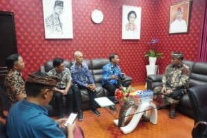 AUDIENSI BERSAMA KETUA DPRD KARANGASEM AUDIENSI BERSAMA KETUA DPRD KARANGASEM