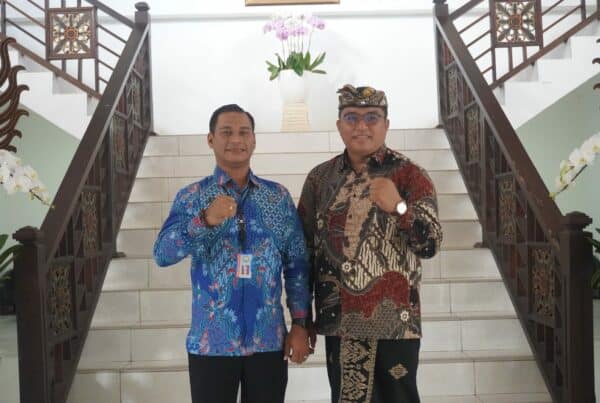 AUDIENSI BERSAMA KETUA DPRD KARANGASEM AUDIENSI BERSAMA KETUA DPRD KARANGASEM