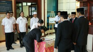 UPACARA PELANTIKAN DAN PENGAMBILAN SUMPAH / JANJI JABATAN STRUKTURALDI LINGKUNGAN BADAN NARKOTIKA NASIONAL UNTUK JABATAN KEPALA BAGIAN UMUM BNNP BALI UPACARA PELANTIKAN DAN PENGAMBILAN SUMPAH / JANJI JABATAN STRUKTURALDI LINGKUNGAN BADAN NARKOTIKA NASIONAL UNTUK JABATAN KEPALA BAGIAN UMUM BNNP BALI